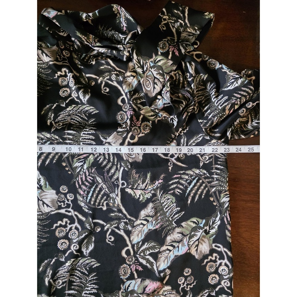 EUC Banana Republic Blouse Women Large Black Floral Tie Neck Office Contemporary - Picture 11 of 13